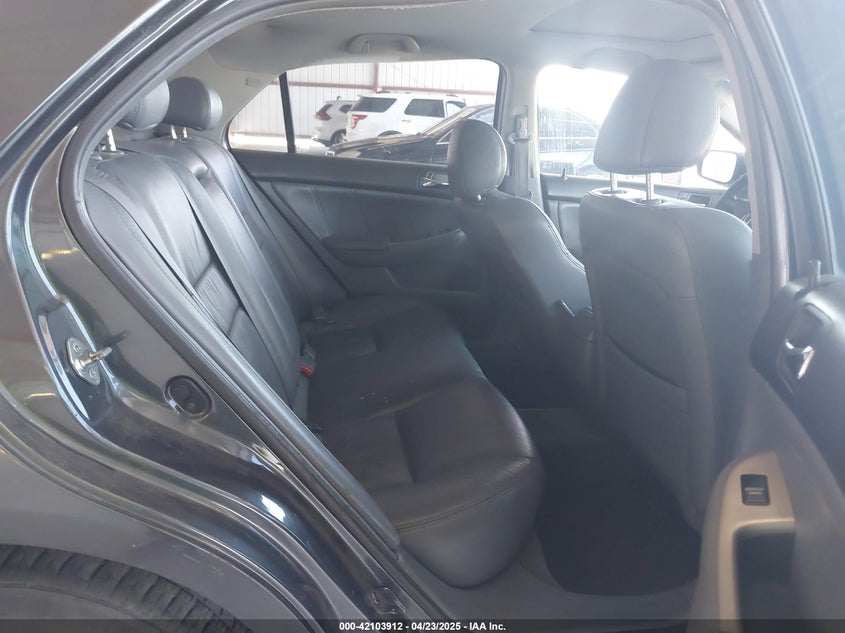 2007 HONDA ACCORD VIN: 1HGCM56747A077334