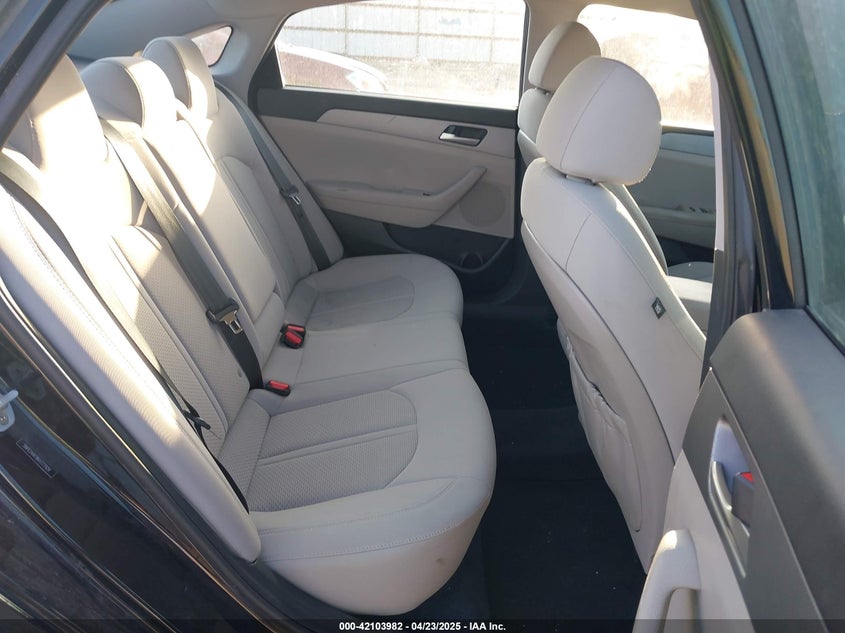 2019 HYUNDAI SONATA VIN: 5NPE24AF8KH777929