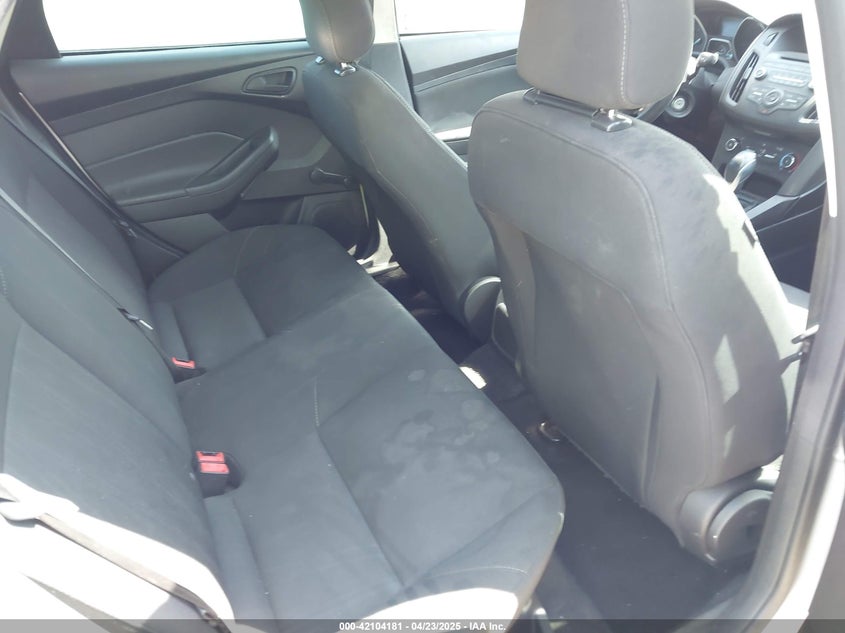 2017 FORD FOCUS VIN: 1FADP3E25HL270589