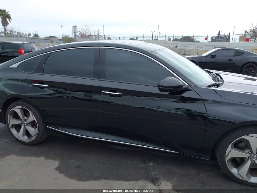 2018 HONDA ACCORD VIN: 1HGCV1F9XJA109038
