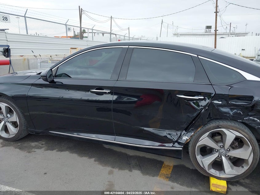 2018 HONDA ACCORD VIN: 1HGCV1F9XJA109038