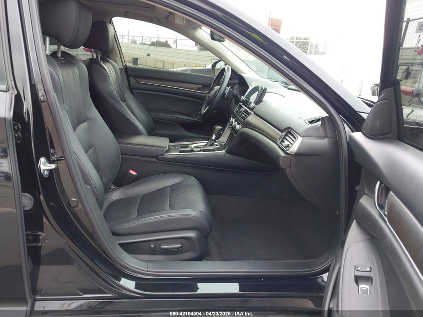 2018 HONDA ACCORD VIN: 1HGCV1F9XJA109038
