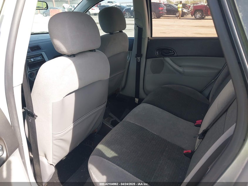 2006 FORD FOCUS VIN: 1FAHP37N46W190690