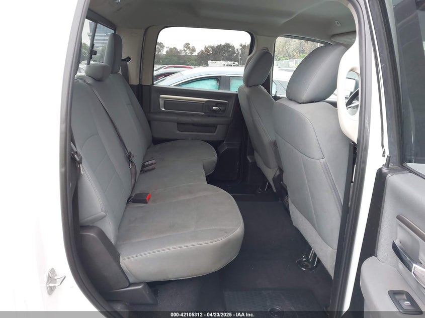 2019 RAM 1500 CLASSIC VIN: 1C6RR6TT3KS532511