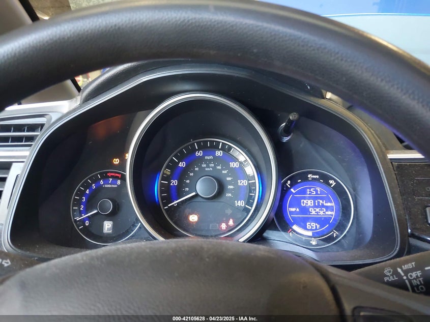 2015 HONDA FIT VIN: 3HGGK5H53FM738324