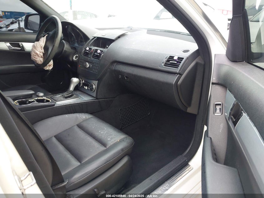 2009 MERCEDES-BENZ C VIN: WDDGF54X39R050407