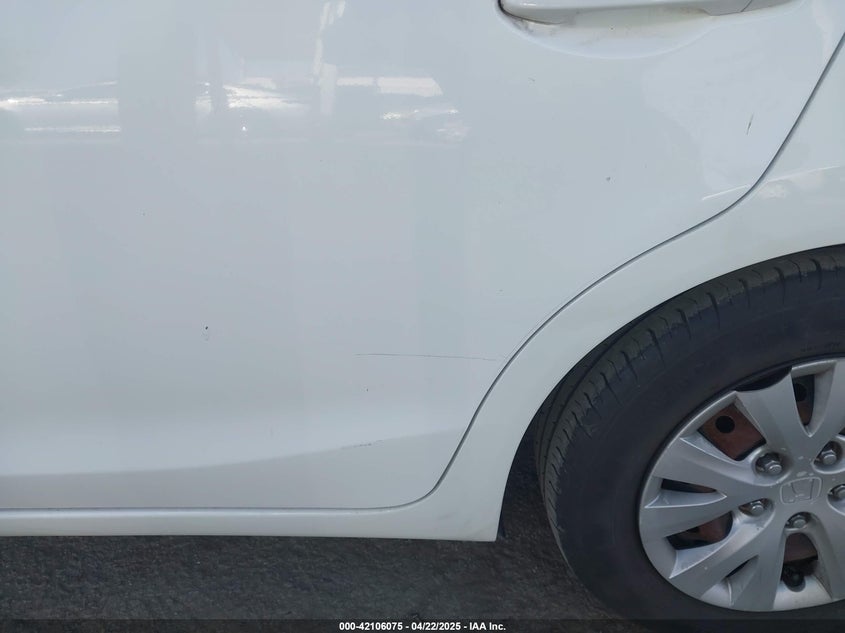 2012 HONDA CIVIC VIN: 19XFB2F52CE352205