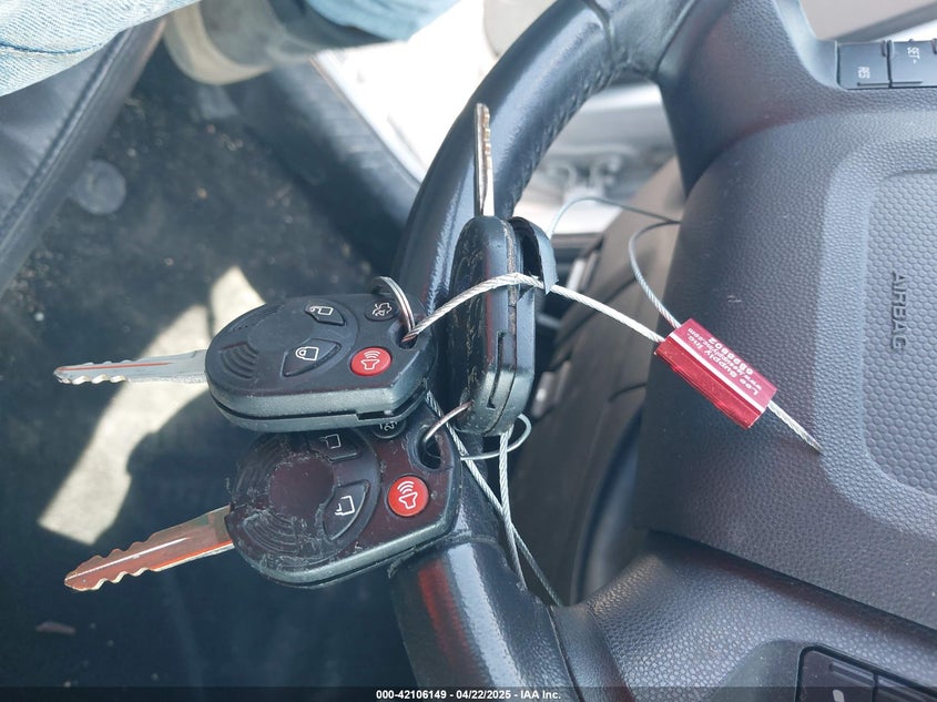 2011 FORD ESCAPE VIN: 1FMCU9EGXBKA68143