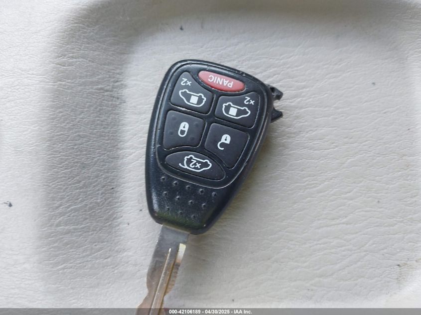 2005 Chrysler Town & Country Limited VIN: 2C8GP64L35R355967 Lot: 42106189