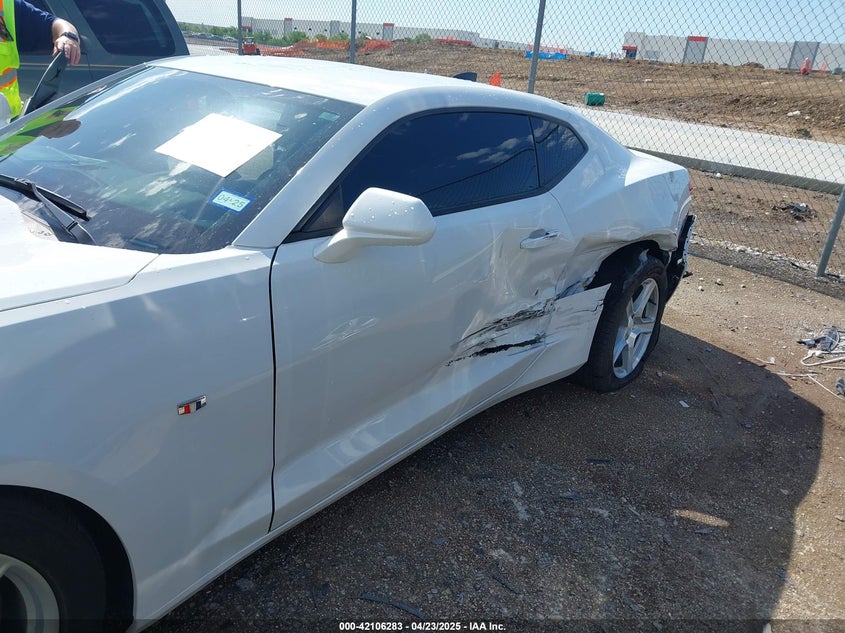 2019 CHEVROLET CAMARO VIN: 1G1FB1RX0K0149384