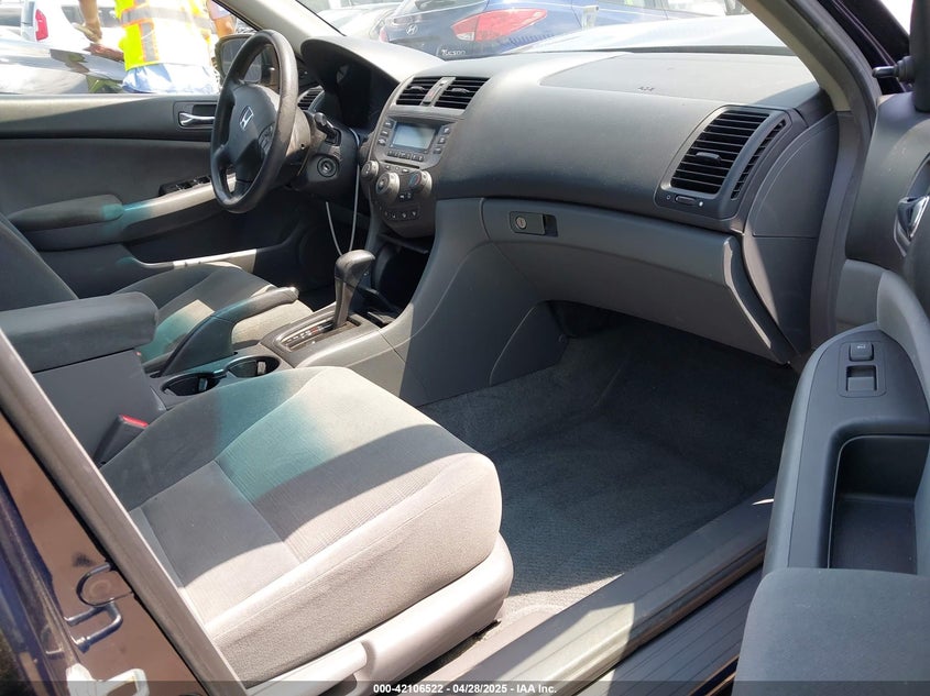 2007 HONDA ACCORD VIN: 1HGCM56147A160015