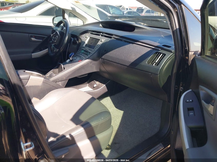 2014 TOYOTA PRIUS VIN: JTDKN3DUXE1736731