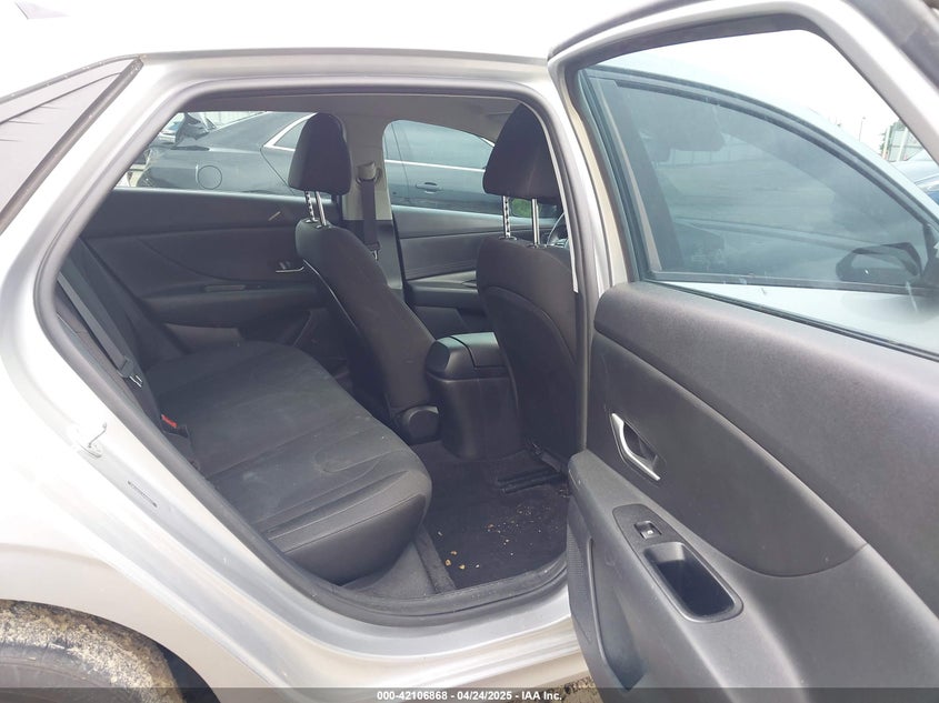2021 HYUNDAI ELANTRA VIN: 5NPLM4AG1MH008475