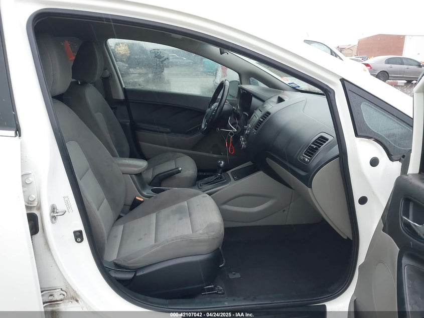 2016 KIA FORTE VIN: KNAFX4A82G5450616