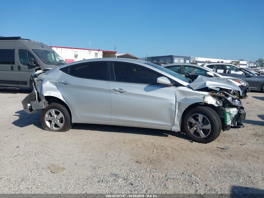2015 HYUNDAI ELANTRA SE - 5NPDH4AE8FH590181
