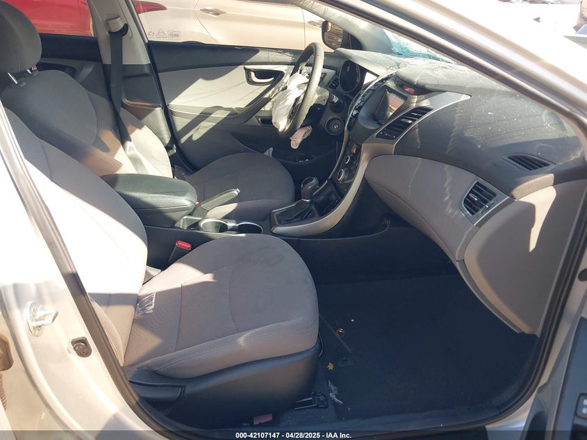 2015 HYUNDAI ELANTRA SE - 5NPDH4AE8FH590181