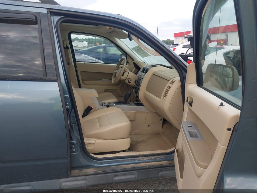 2011 FORD ESCAPE VIN: 1FMCU9DG8BKA78963