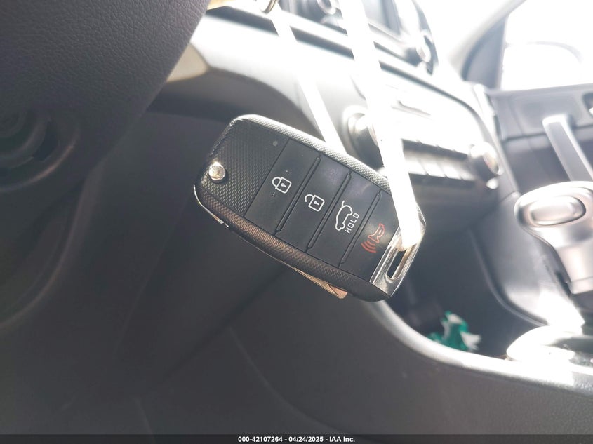 2018 KIA SPORTAGE LX - KNDPM3AC4J7331475