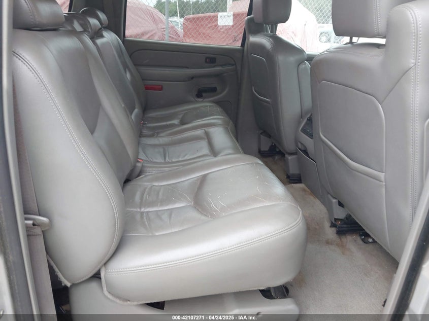 2006 CHEVROLET SUBURBAN VIN: 1GNEC16Z26J178169