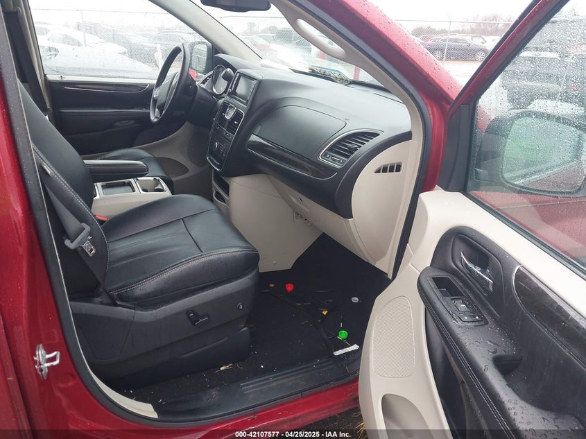 2015 CHRYSLER TOWN & COUNTRY VIN: 2C4RC1CGXFR674944