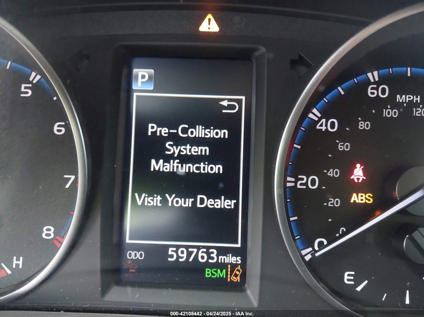 2018 TOYOTA RAV4 XLE - JTMWFREV9JD132847