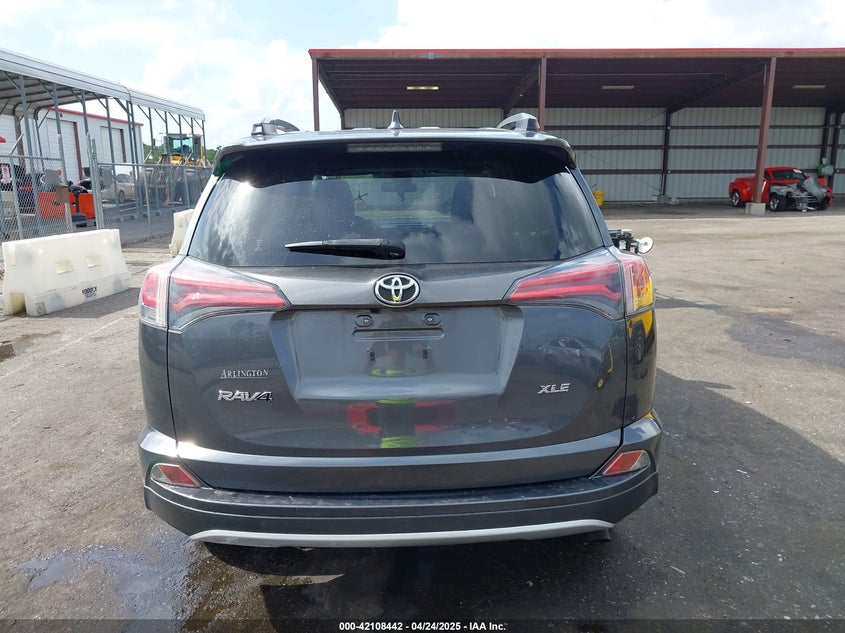 2018 TOYOTA RAV4 XLE - JTMWFREV9JD132847