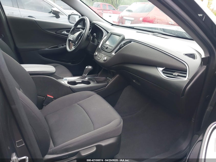 2017 CHEVROLET MALIBU VIN: 1G1ZE5ST4HF205917