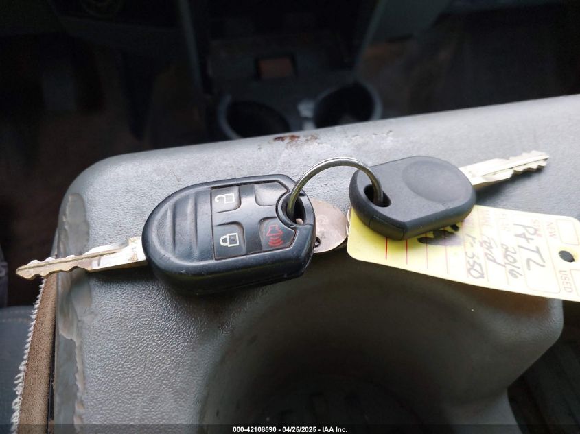 2016 Ford F-350 Chassis Xl VIN: 1FD8W3HT4GEC10157 Lot: 42108590