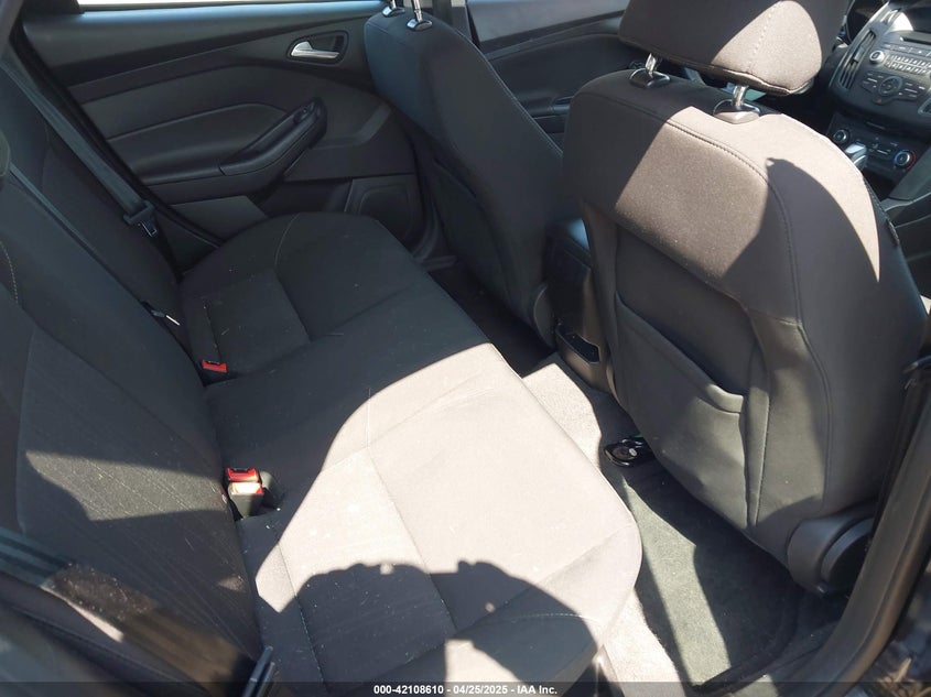 2016 FORD FOCUS VIN: 1FADP3F24GL373855