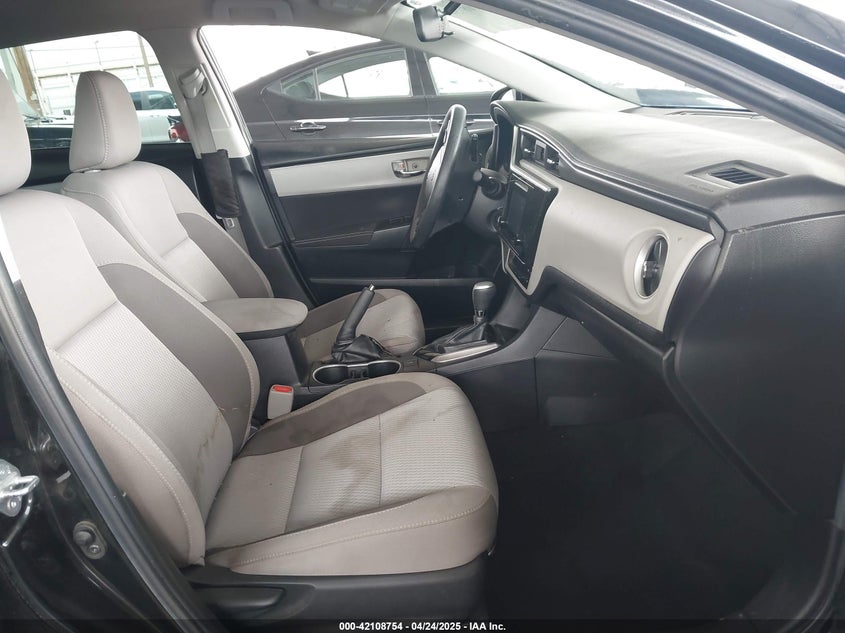 2019 TOYOTA COROLLA VIN: 2T1BURHE3KC233882