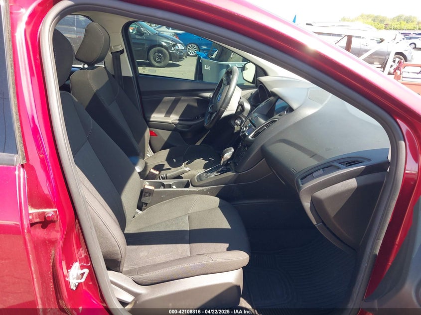 VIN 1FADP3M27HL214624 2017 FORD FOCUS SEL