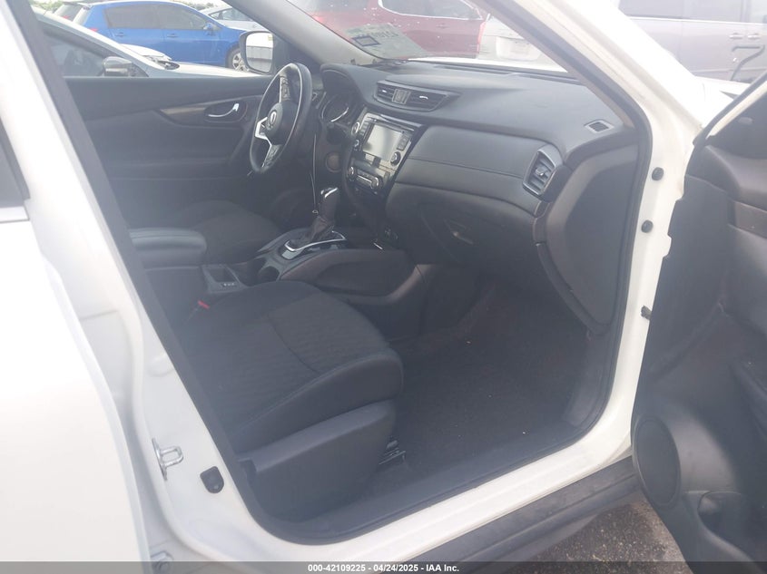2018 NISSAN ROGUE VIN: 5N1AT2MT3JC742545