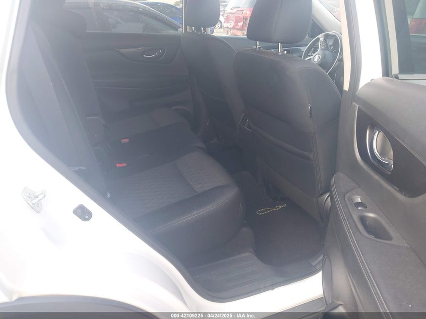 2018 NISSAN ROGUE VIN: 5N1AT2MT3JC742545