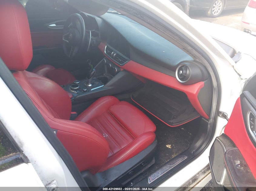 2019 ALFA ROMEO GIULIA VIN: ZARFAMBN1K7621464
