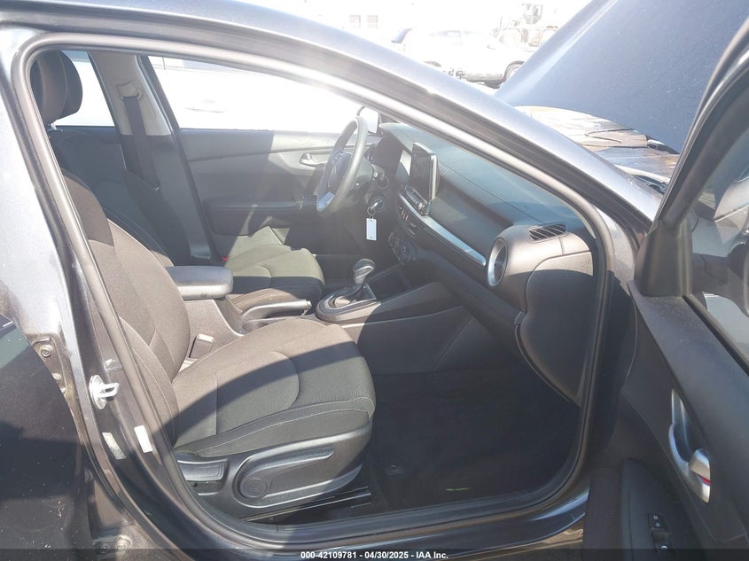 2021 KIA FORTE FE - 3KPF24AD0ME322311