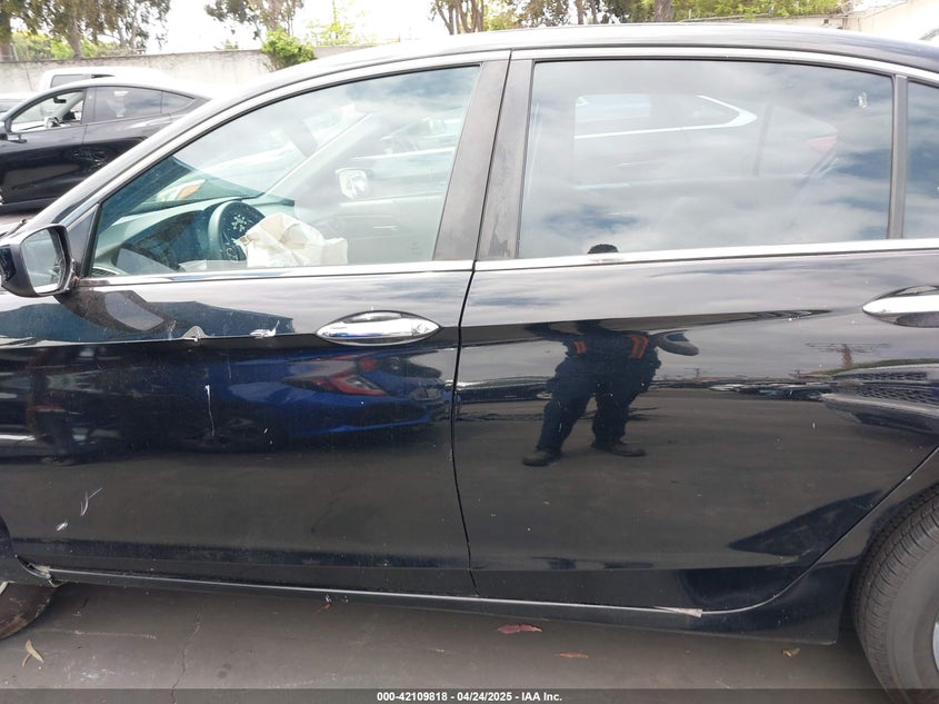 2016 HONDA ACCORD VIN: 1HGCR2F30GA042142