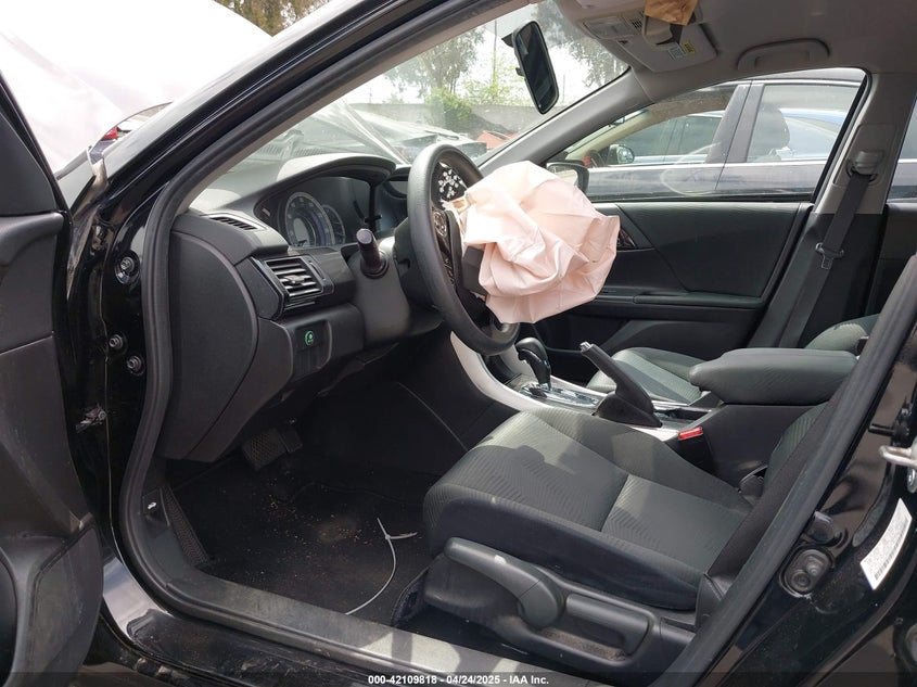 2016 HONDA ACCORD VIN: 1HGCR2F30GA042142