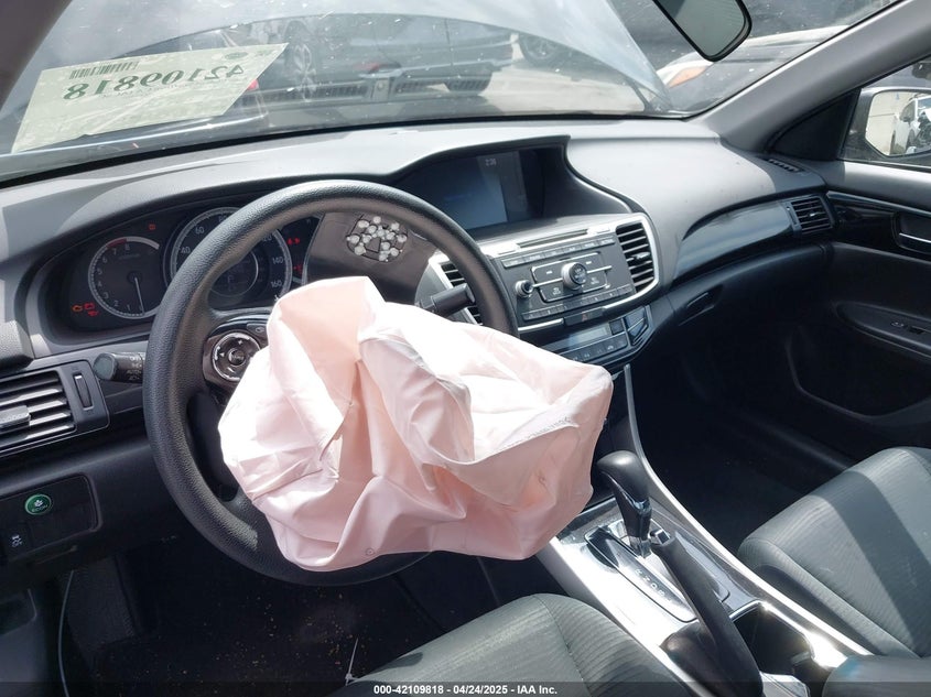 2016 HONDA ACCORD VIN: 1HGCR2F30GA042142