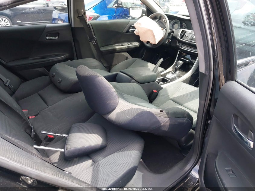 2016 HONDA ACCORD VIN: 1HGCR2F30GA042142