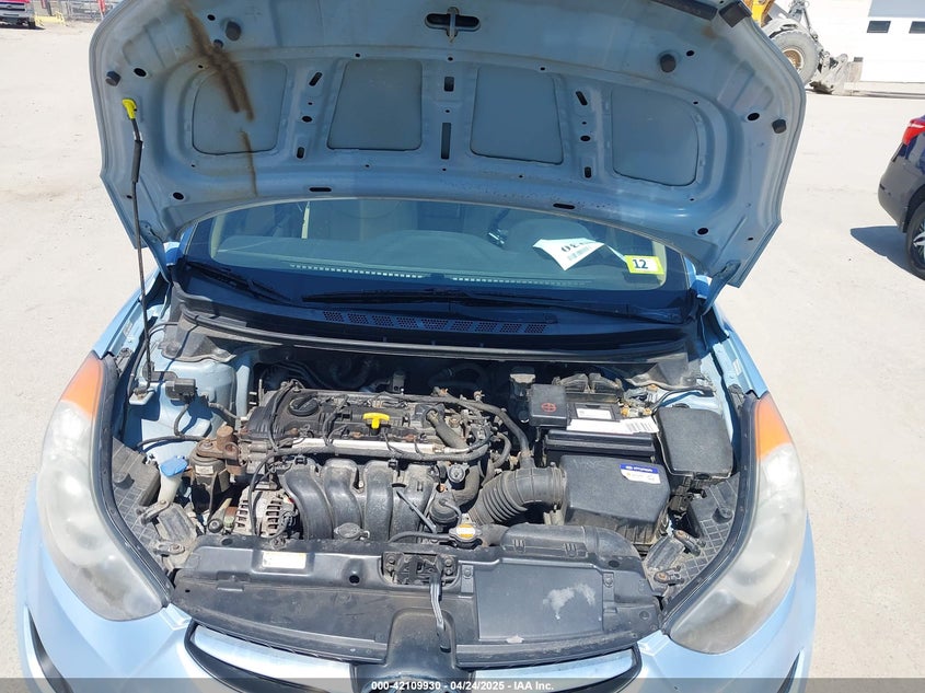 2011 HYUNDAI ELANTRA VIN: KMHDH4AE4BU139017