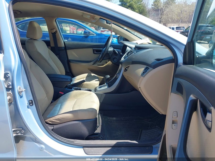2011 HYUNDAI ELANTRA VIN: KMHDH4AE4BU139017