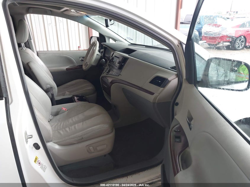 2014 TOYOTA SIENNA VIN: 5TDYK3DC6ES444121