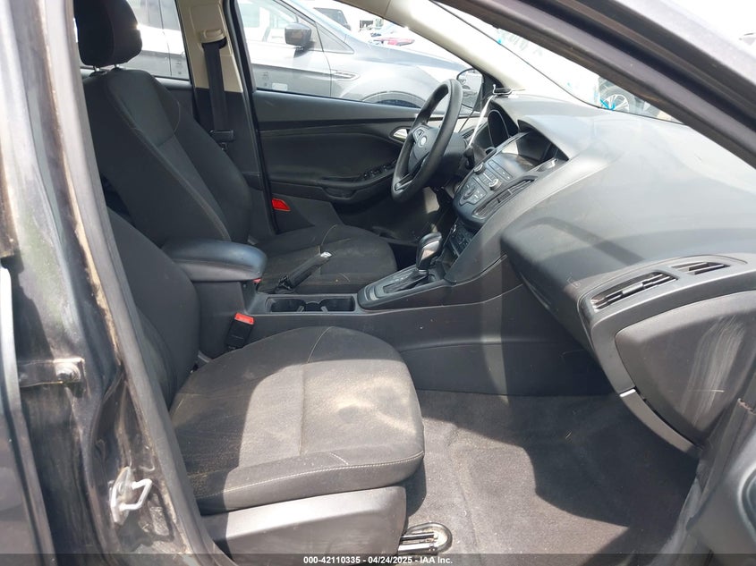 2018 FORD FOCUS VIN: 1FADP3F20JL312395