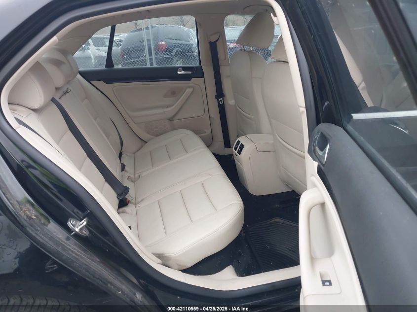 2010 Volkswagen Jetta Tdi VIN: 3VWRL7AJ3AM177524 Lot: 42110559