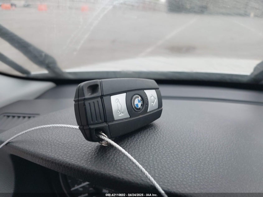 2008 BMW 328I VIN: WBAVA33538P142046