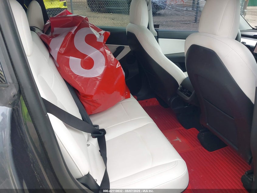 2022 Tesla Model Y Performance Dual Motor All-Wheel Drive VIN: 7SAYGDEF7NF405769 Lot: 42110832