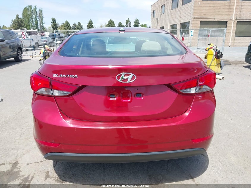 2016 HYUNDAI ELANTRA VIN: 5NPDH4AE7GH794696