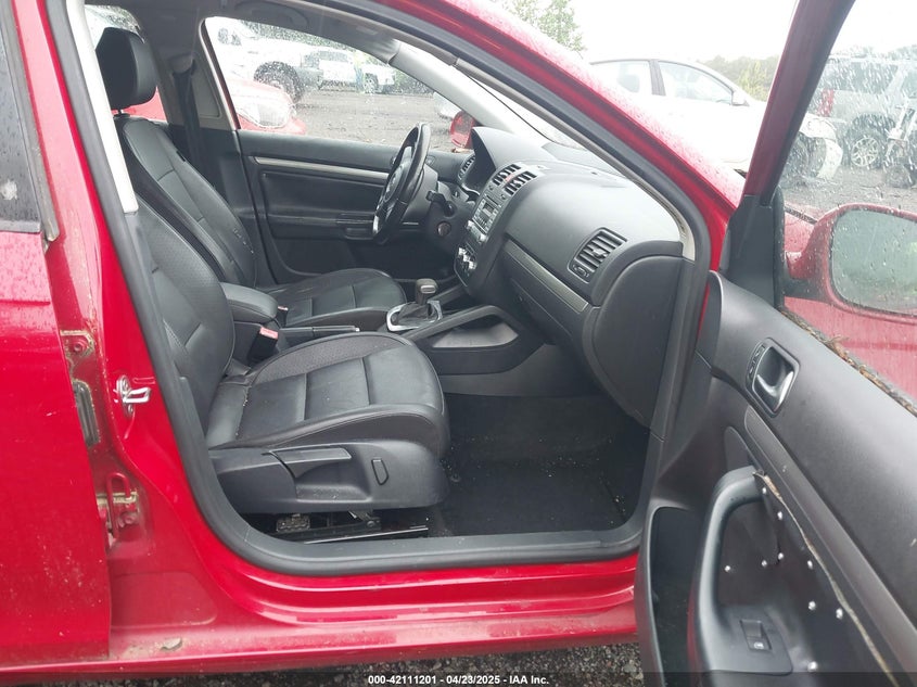 2010 VOLKSWAGEN JETTA VIN: 3VWAX7AJ5AM145529