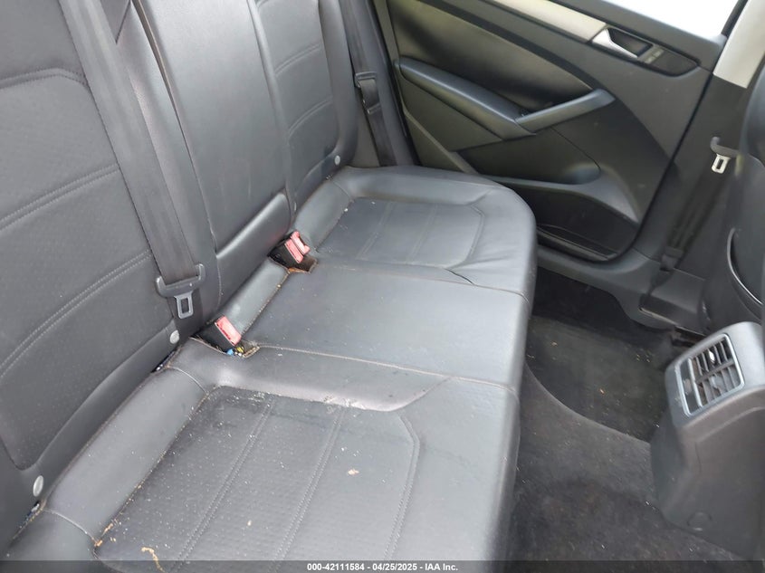 2014 VOLKSWAGEN PASSAT VIN: 1VWBS7A31EC055144