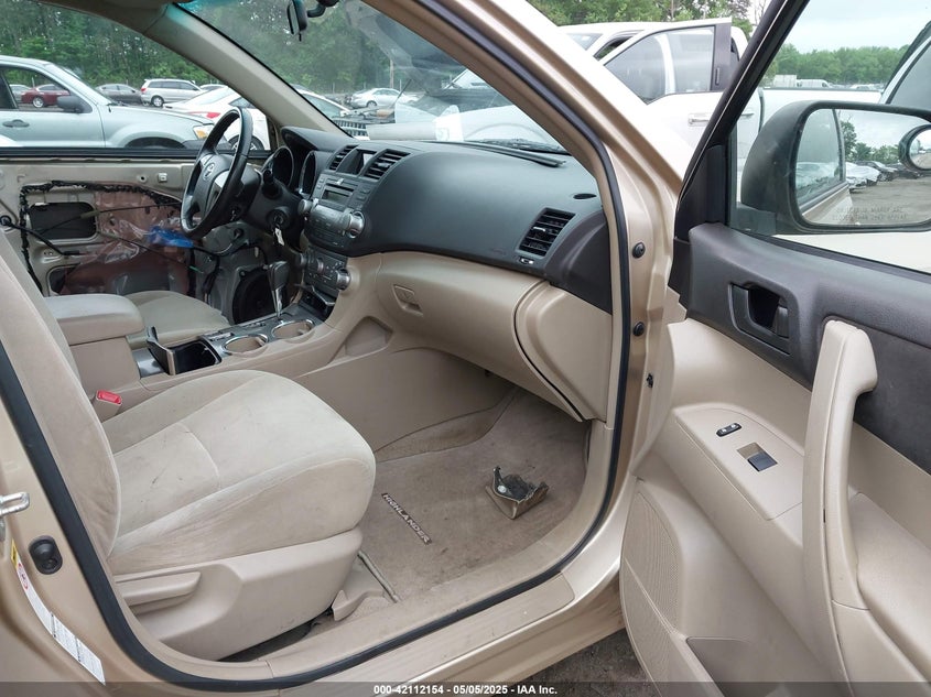 2010 TOYOTA HIGHLANDER VIN: 5TDBK3EH9AS005618